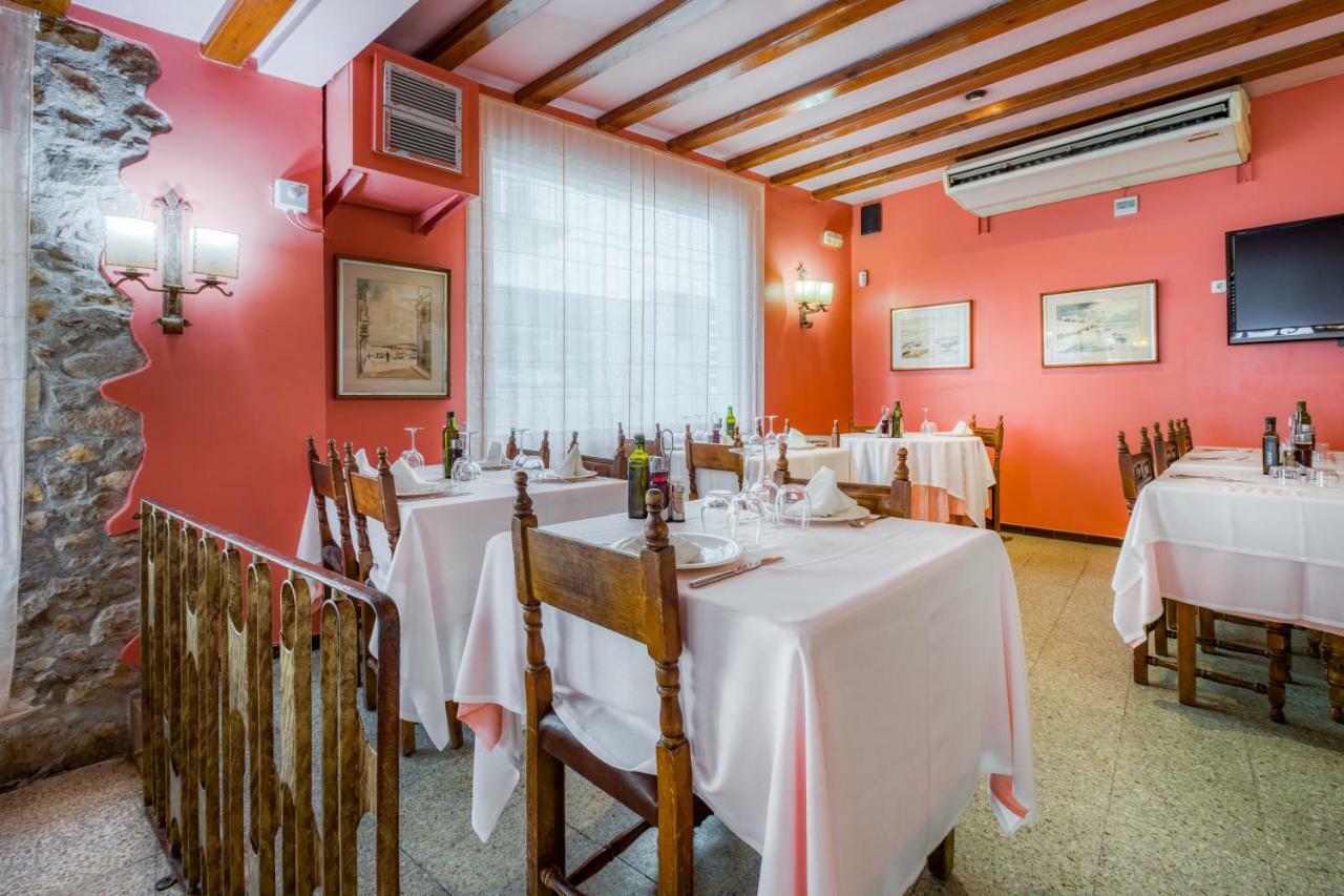 Hostal Restaurante El Roser L' Escala Eksteriør billede